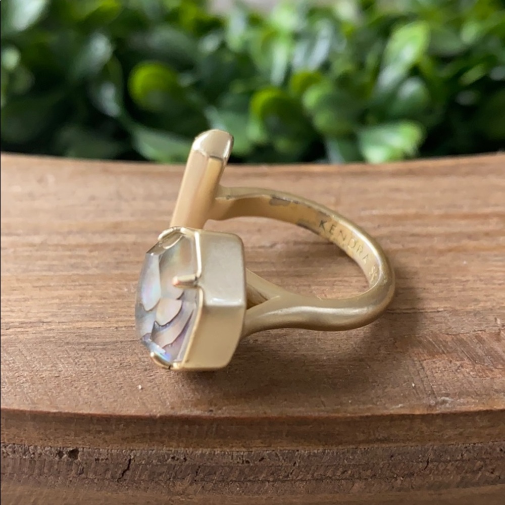 Kendra Scott Abalone Shell Ring size 6 - Picture 5 of 7